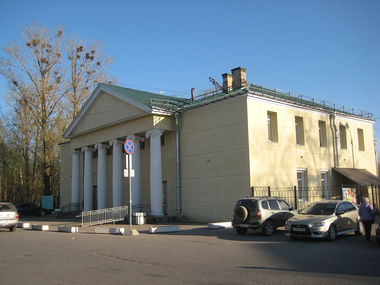 Дом культуры в Коммунаре